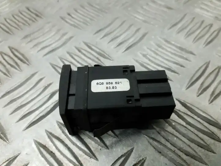 Volkswagen Polo (2001 - 2005) 6Q0959621 Кнопка обогрева стекла — фото 2