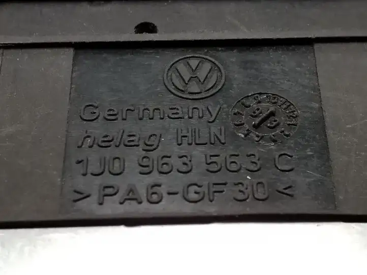 Volkswagen Golf IV (1998 - 2005) 1J0963563C Включатель обогрева — фото 3