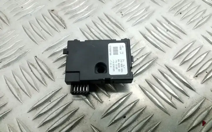 Audi A3/S3 8P (2008 - 2013) 1K0959654 Датчик угла поворота руля — фото 3