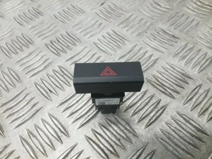 Seat Leon (5F) (2012 - 2019) 5F0953235 Включатель аварийных фонарей — фото 2