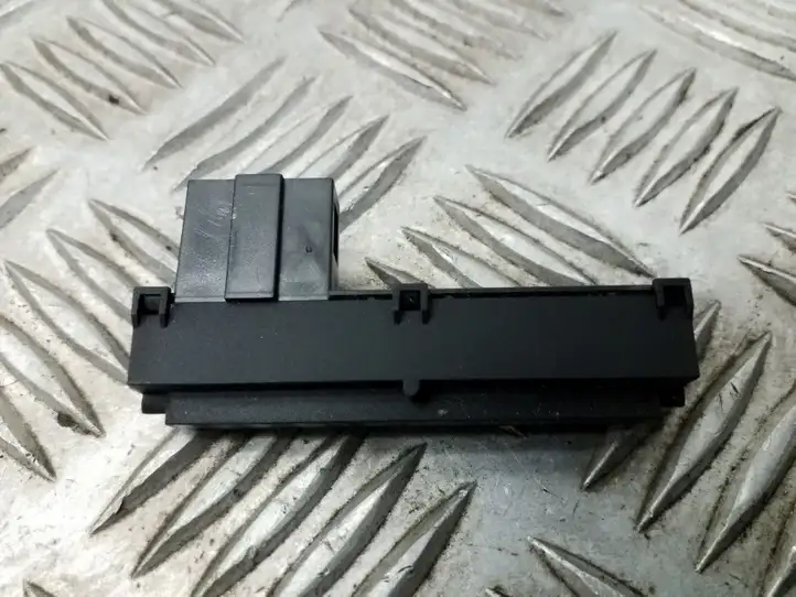 Skoda Superb B6 (3T) (2008 - 2015) 3C0919234A Включатель надувной подушки для пассажира — фото 2