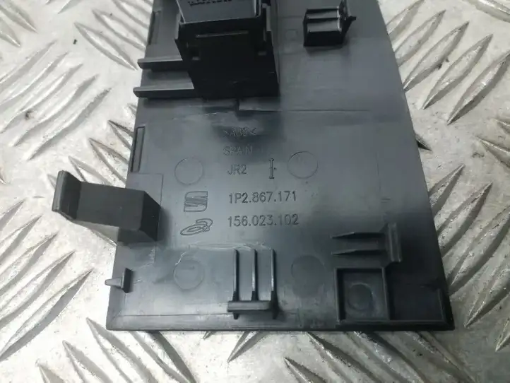 Seat Leon (1P) (2005 - 2012) 7L6959855B Кнопка стеклоподъемников — фото 5