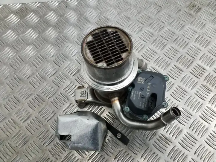 Volkswagen Golf VII (2013 - 2019) 04L131512BH Охладитель клапана EGR — фото 4