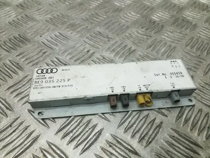 Audi A3/S3 8P (2008 - 2013) 8E9035225P Усилитель антенны — фото 1
