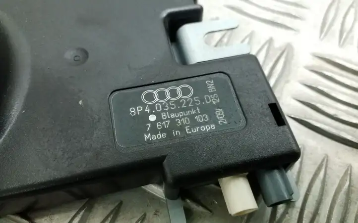 Audi A3/S3 8P (2008 - 2013) 8P4035225D Усилитель антенны — фото 3