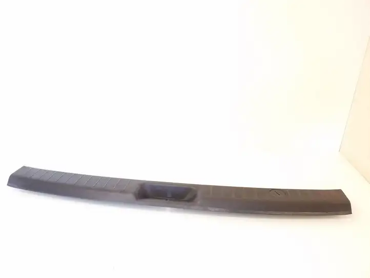 Hyundai Santa Fe (2005 - 2009) 857702B000 Отделка порога багажника — фото 1