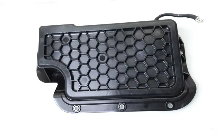 Audi A3/S3 8V (2012 - 2016) 5Q0915435D Площадка аккумулятора — фото 4
