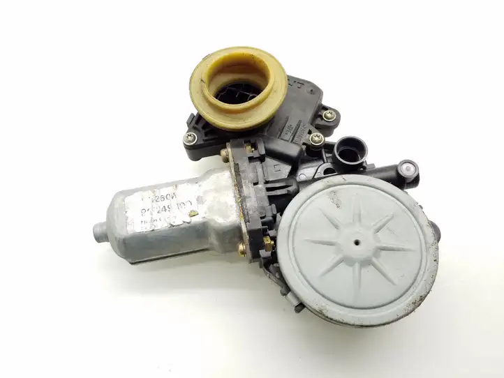 Toyota Corolla Verso AR10 (2004 - 2009) 698400F020 Стеклоподъемник задней двери — фото 1