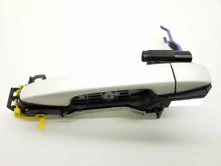 Toyota Prius (XW30) (2009 - 2015) Наружная ручка задней двери — фото 1