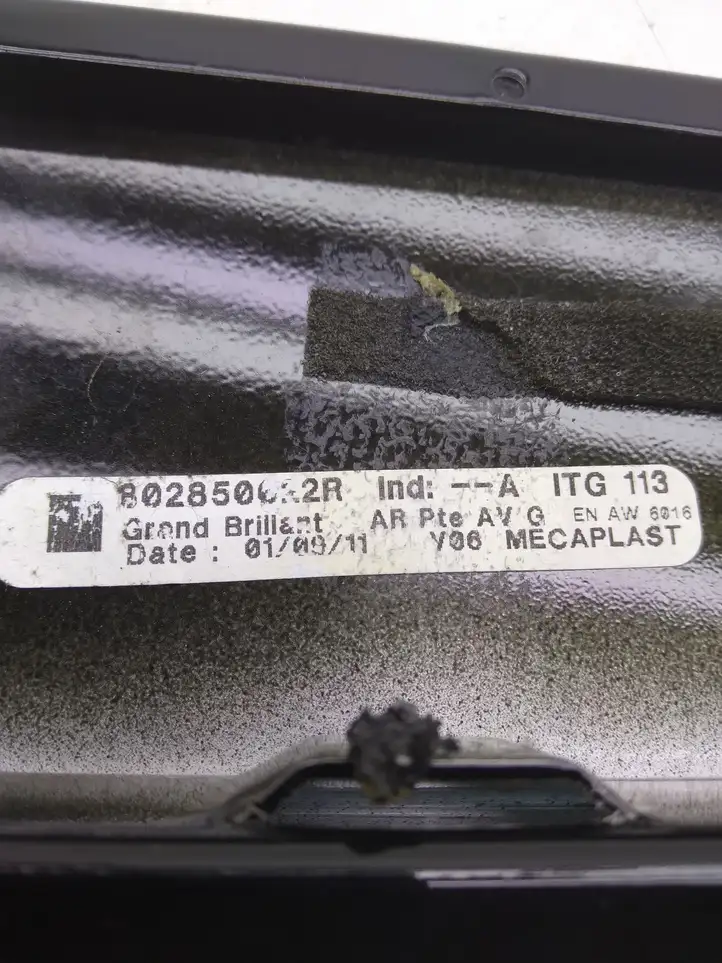 Renault Scenic III - Grand scenic III (2009 - 2016) 802850022R Накладка стекла передней двери — фото 3