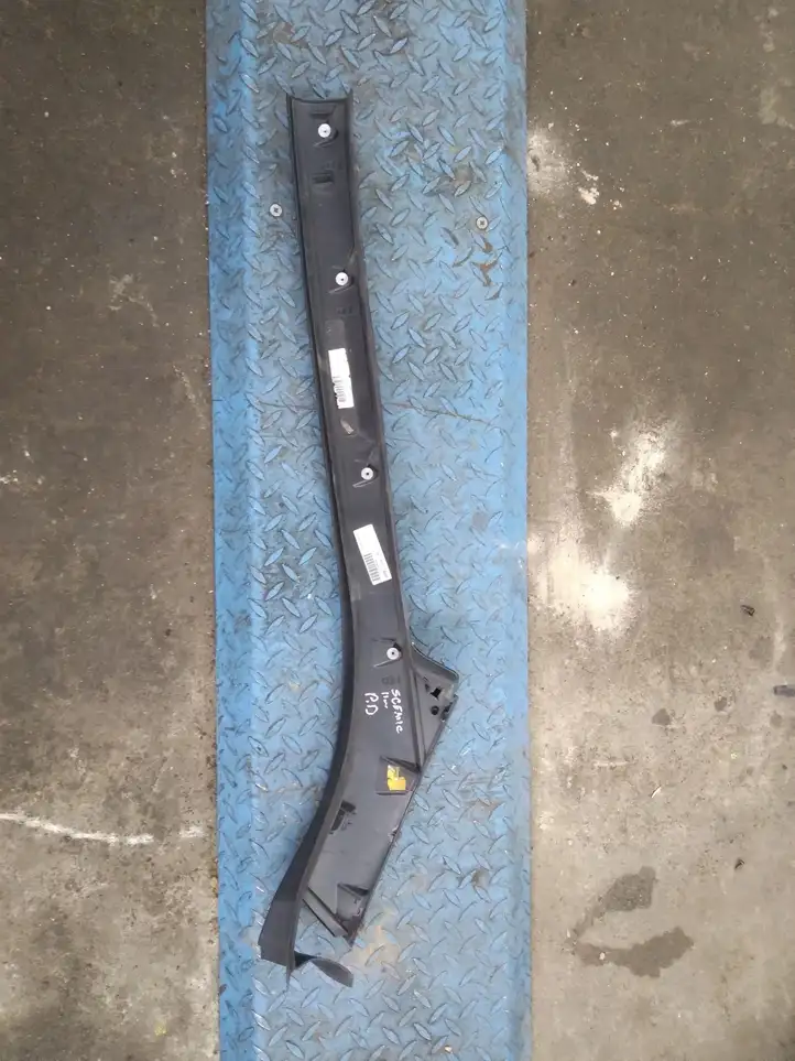 Renault Scenic III - Grand scenic III (2009 - 2016) 768340002R Накладка стоек лобового стекла — фото 2