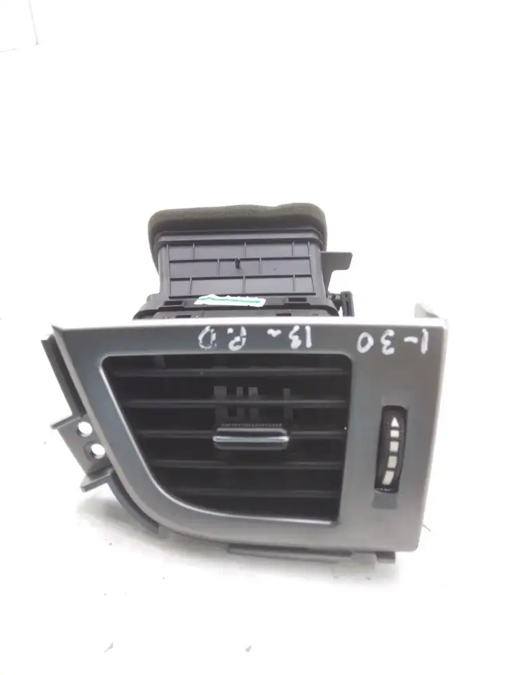 Hyundai i30 (2012 - 2015) 97490A6000RDR Боковой воздушный дефлектор — фото 1