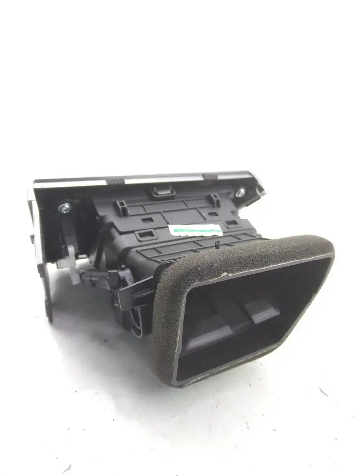 Hyundai i30 (2012 - 2015) 97490A6000RDR Боковой воздушный дефлектор — фото 2