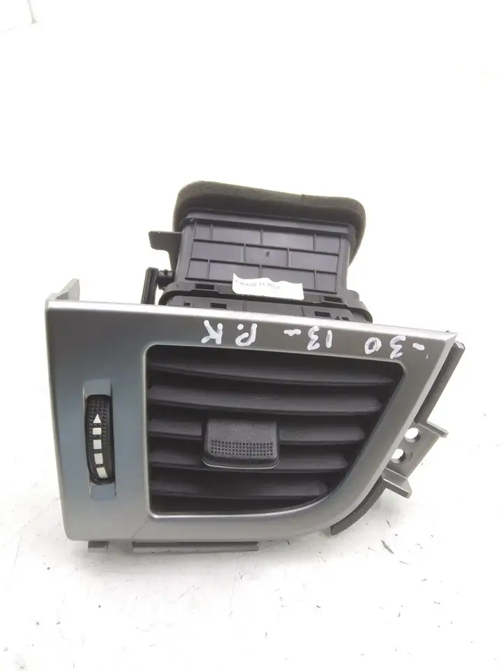 Hyundai i30 (2012 - 2015) 97480A6000RDR Боковой воздушный дефлектор — фото 1