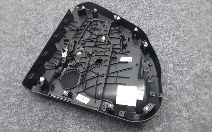 Mini Clubman F54 (2015 - 2019) Обшивка задней двери — фото 4