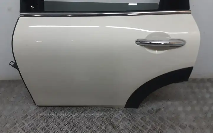 Mini Clubman F54 (2015 - 2019) Задняя дверь — фото 3