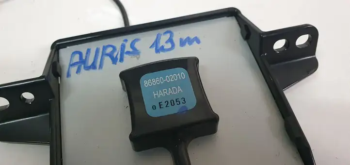 Toyota Auris E180 (2012 - 2018) GPS антенна — фото 4