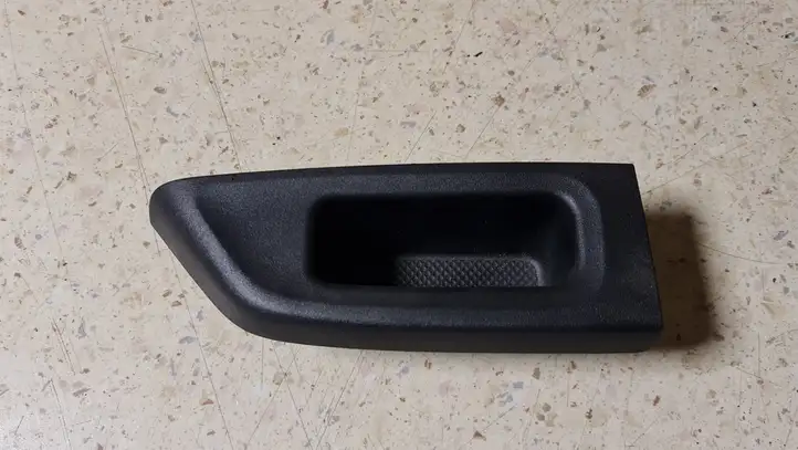 Toyota Yaris (2012 - 2014) 742710D120 Прочая отделка задней двери — фото 1