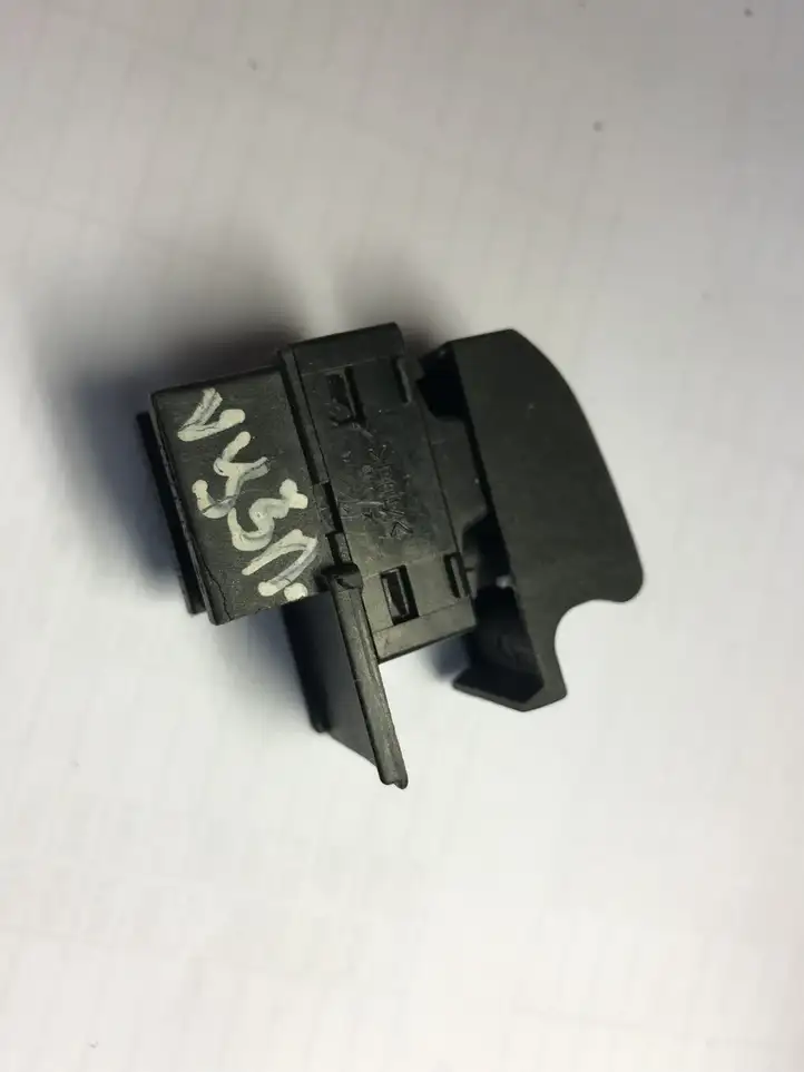 Audi A3/S3 8L (1996 - 2000) 8L0959855A Кнопка стеклоподъемников — фото 1