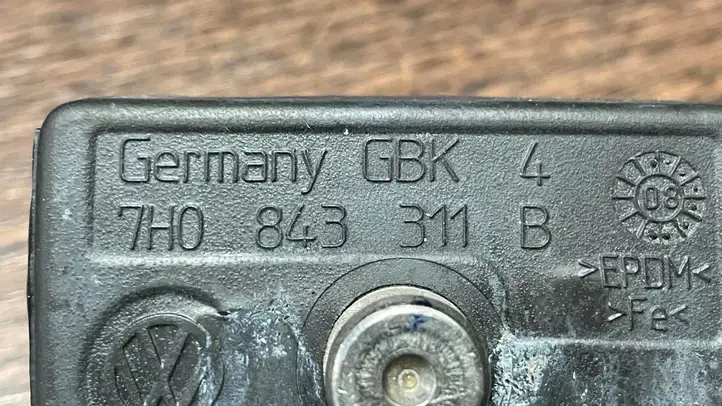 Volkswagen Transporter - Caravelle T5 (2003 - 2009) 7H0843311B Ограничитель двери — фото 2