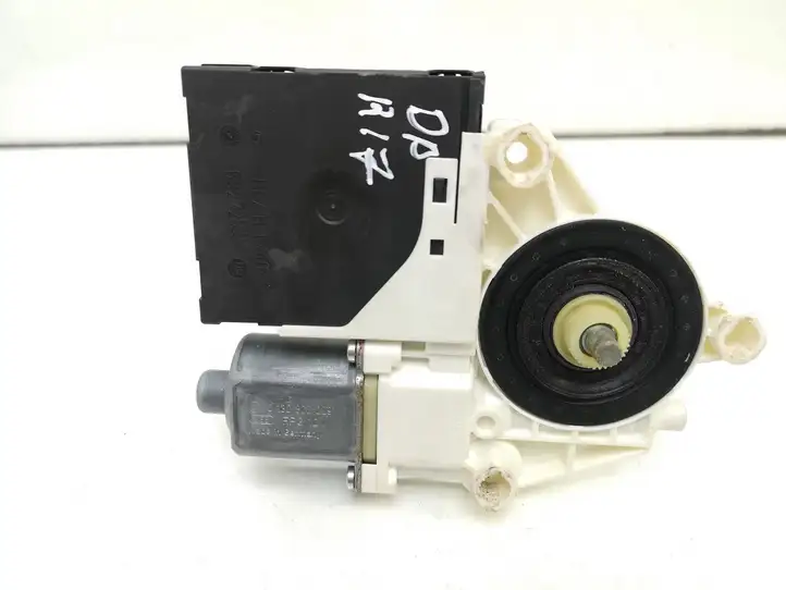 Volkswagen Golf V (2003 - 2009) 1K4837402T Мотор стеклоподъемника передний — фото 1