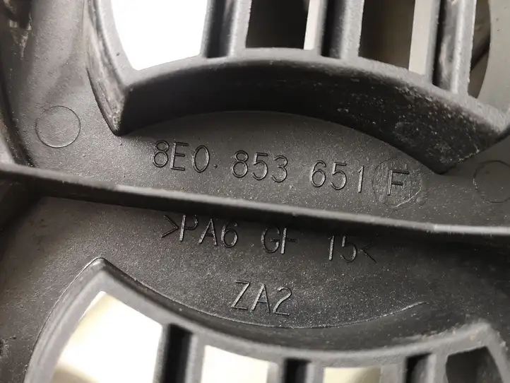 Audi A4 S4 B6 8E 8H (2000 - 2006) 8E0853651F Передняя решетка — фото 5