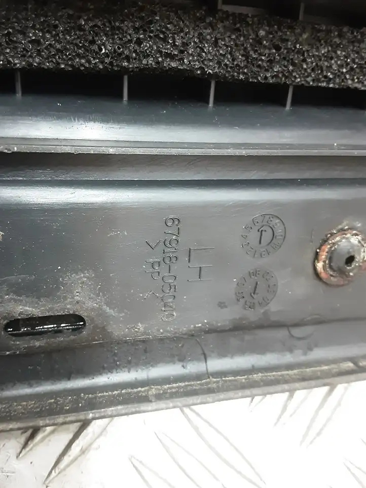 Toyota Avensis T250 (2003 - 2006) 6791805040 Внутренняя отделка заднего порога — фото 3