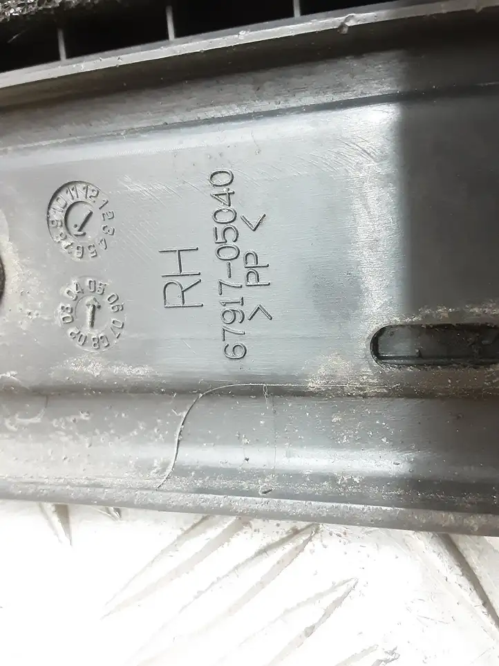 Toyota Avensis T250 (2003 - 2006) 6791705040 Внутренняя отделка заднего порога — фото 3