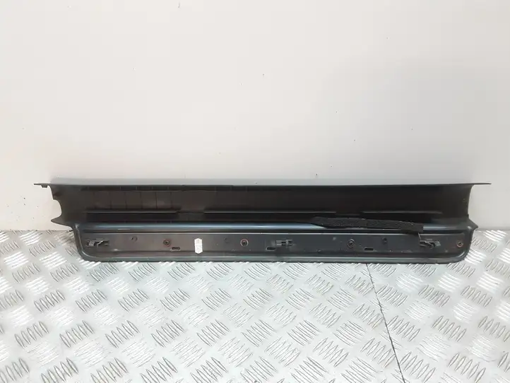 Toyota Avensis T250 (2003 - 2006) 6791405040 Внутренняя отделка переднего порога — фото 2