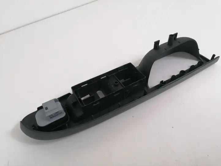 Volkswagen PASSAT B6 (2005 - 2010) 1K0959565H Накладка кнопки стеклоподъемника — фото 3