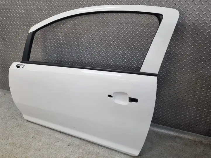 Opel Corsa D (2010 - 2014) Дверь — фото 1