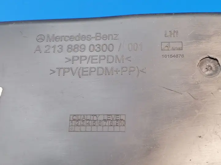 Mercedes-Benz E W213 (2016 - ) A2138890300 Накладка крыла — фото 8
