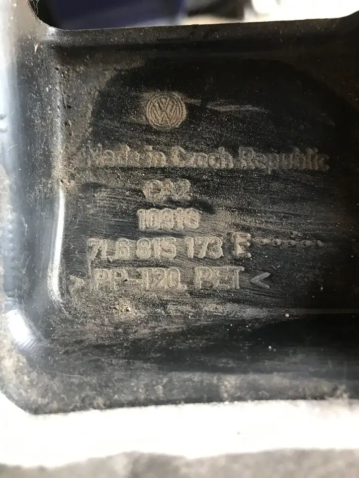 Volkswagen Touareg I (2002 - 2010) 7L6815173E Нижняя отделка панели приборов — фото 2