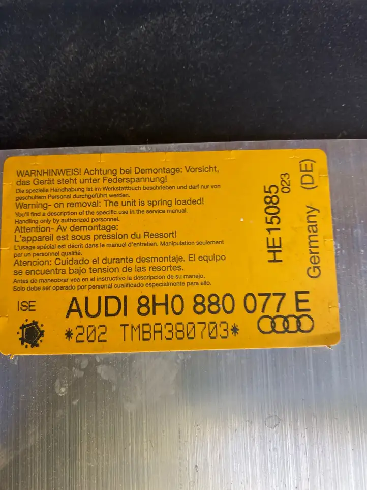 Audi A4 S4 B8 8K (2007 - 2011) 8H0880077E Система защиты от опрокидывания — фото 3