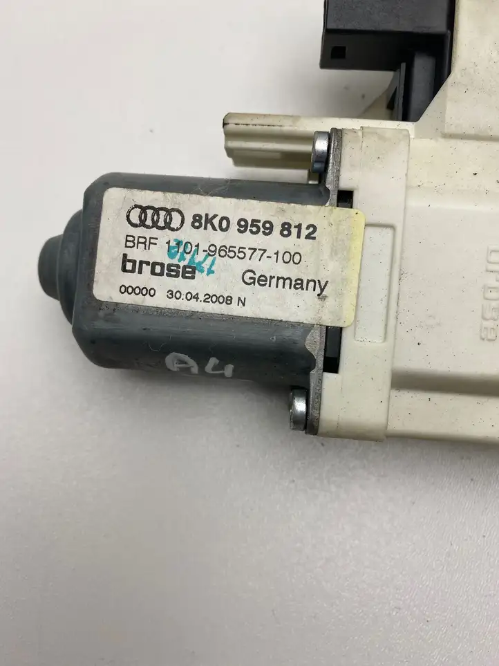 Audi A4 S4 B8 8K (2007 - 2011) 8K0959812 Стеклоподъемник задней двери — фото 2