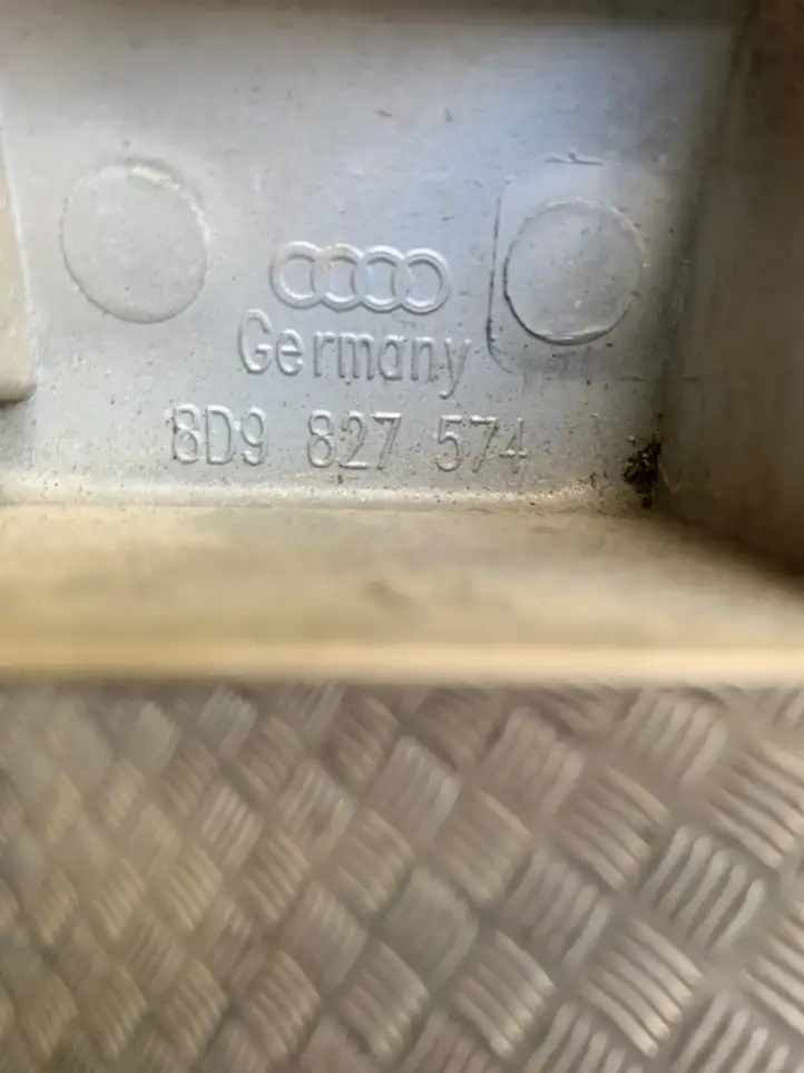 Audi A3/S3 8L (2000 - 2003) 8D9827574 Подсветка номера — фото 4