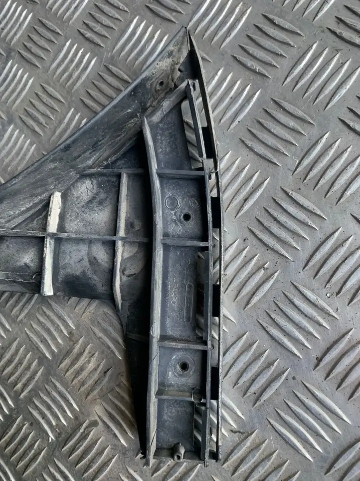 Audi A3/S3 8L (2000 - 2003) 8L0807377B Кронштейн заднего бампера — фото 3