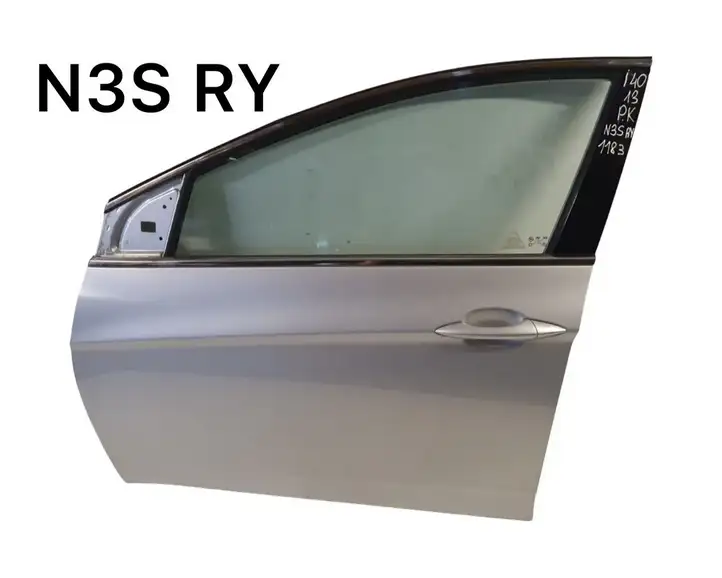 Hyundai i40 (2011 - ) Дверь — фото 1