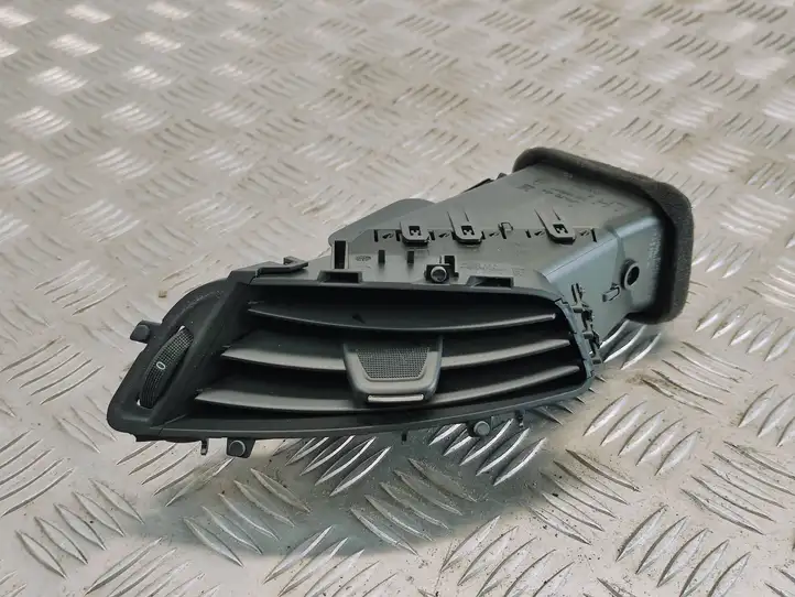 Opel Zafira B (2008 - 2014) 330188061 Боковой воздушный дефлектор — фото 1