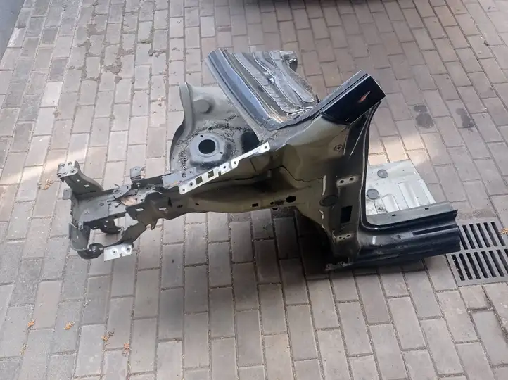 Peugeot 208 (2015 - 2019) Лонжерон кузова — фото 1