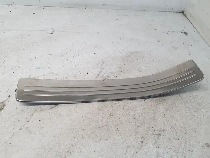 Mercedes-Benz C W204 (2007 - 2014) A2046800335 Внутренняя отделка заднего порога — фото 5