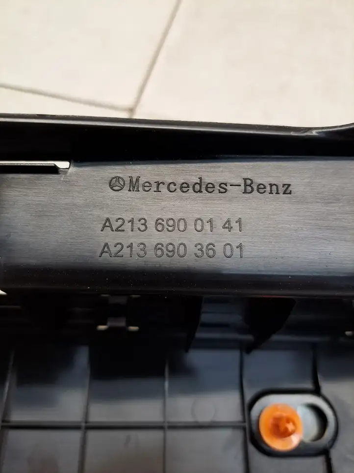 Mercedes-Benz E W213 (2016 - ) A2136903601 Отделка порога багажника — фото 4