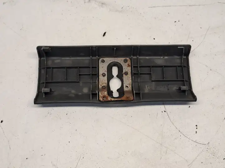 Toyota Prius (XW20) (2003 - 2009) 6471847010 Прочая отделка багажника — фото 5