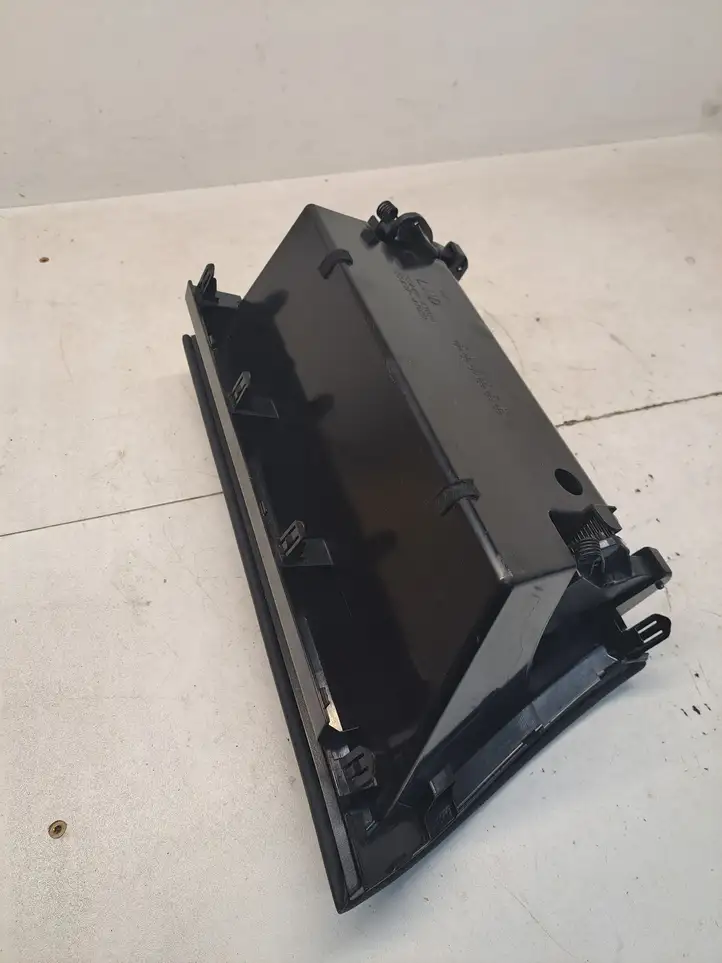 Toyota Prius+ (ZVW40) (2011 - 2018) 5544047020 Бардачок в сборе — фото 6
