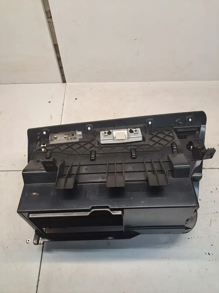 BMW 3 E90 E91 (2005 - 2012) 51167075479 Бардачок в сборе — фото 6