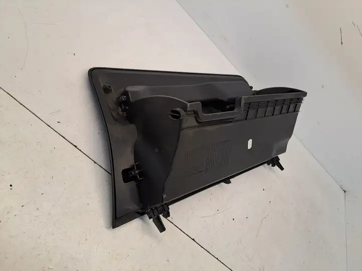 Toyota Yaris (2014 - 2019) 555500D150555510150555520D130 Крышка бардачка — фото 3
