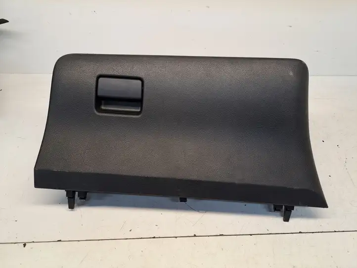 Toyota Yaris (2014 - 2019) 555500D150555510150555520D130 Крышка бардачка — фото 5