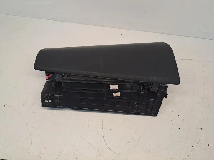 Toyota Prius (XW20) (2003 - 2009) 5553147050 Крышка бардачка — фото 5