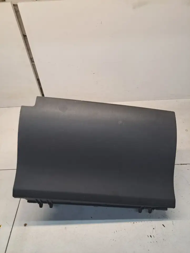 Toyota Prius (XW30) (2009 - 2015) 5555047080 Крышка бардачка — фото 1