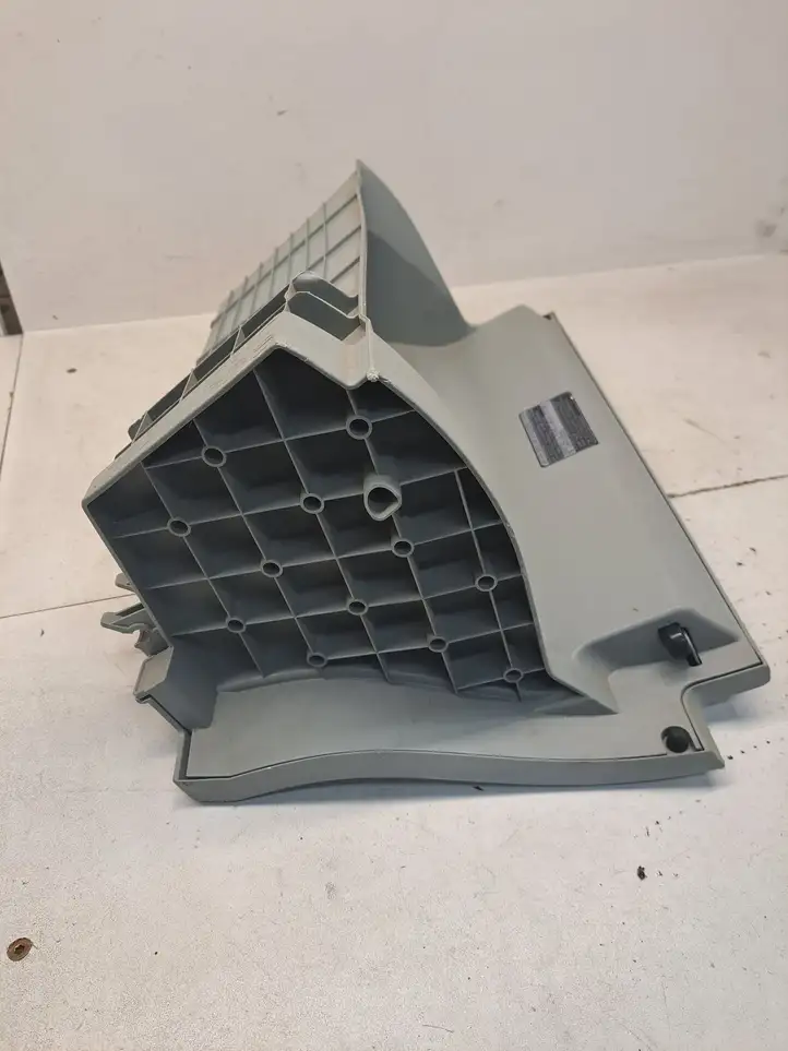 Toyota Prius (XW30) (2009 - 2015) 5555047080 Крышка бардачка — фото 4